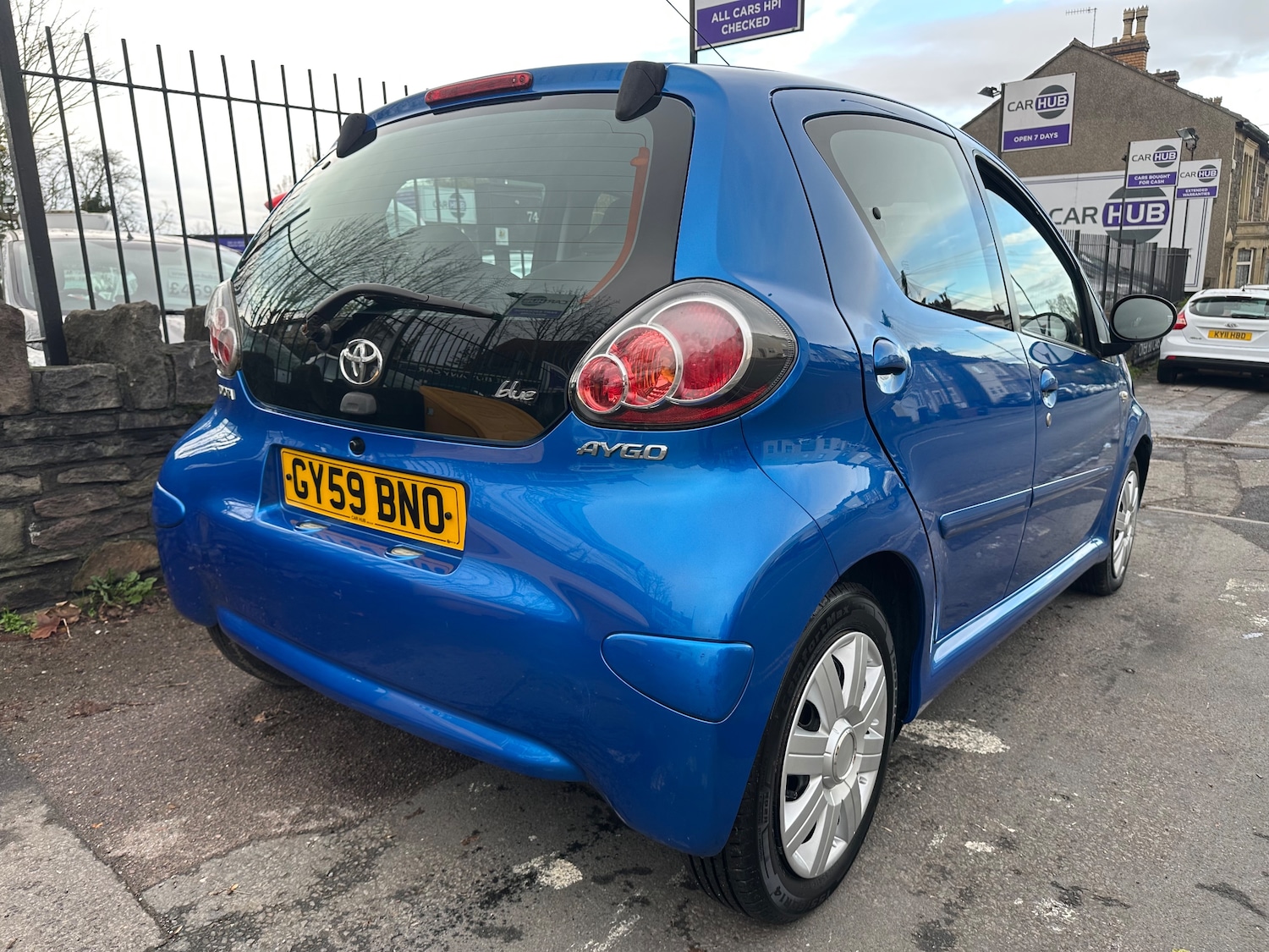 Used Toyota AYGO 2009 for sale - 76193825: Photo 6