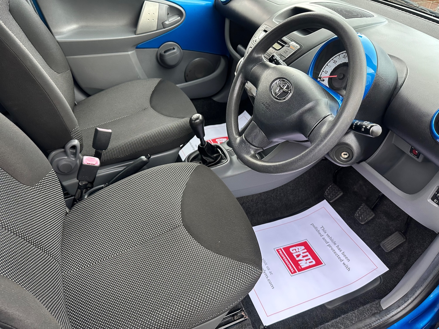 Used Toyota AYGO 2009 for sale - 76193825: Photo 9