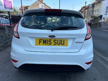 Used Ford Fiesta 2015 for sale - 79514364: Photo