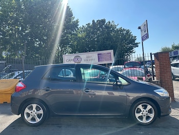 Used Toyota Auris 2011 for sale - 79198259: Photo