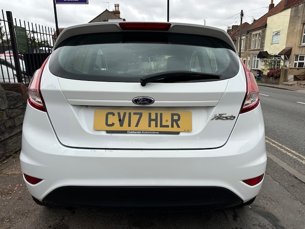 Used Ford Fiesta 2017 for sale - 76232325: Photo 4