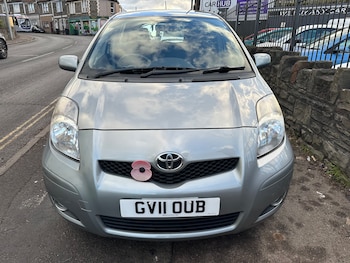 Used Toyota Yaris 2011 for sale - 76883946: Photo