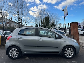 Used Toyota Yaris 2011 for sale - 76883946: Photo