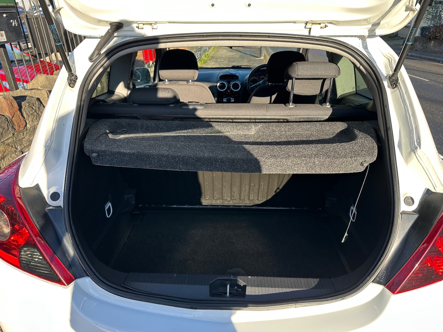 Used Vauxhall Corsa 2014 for sale - 76650387: Photo 6