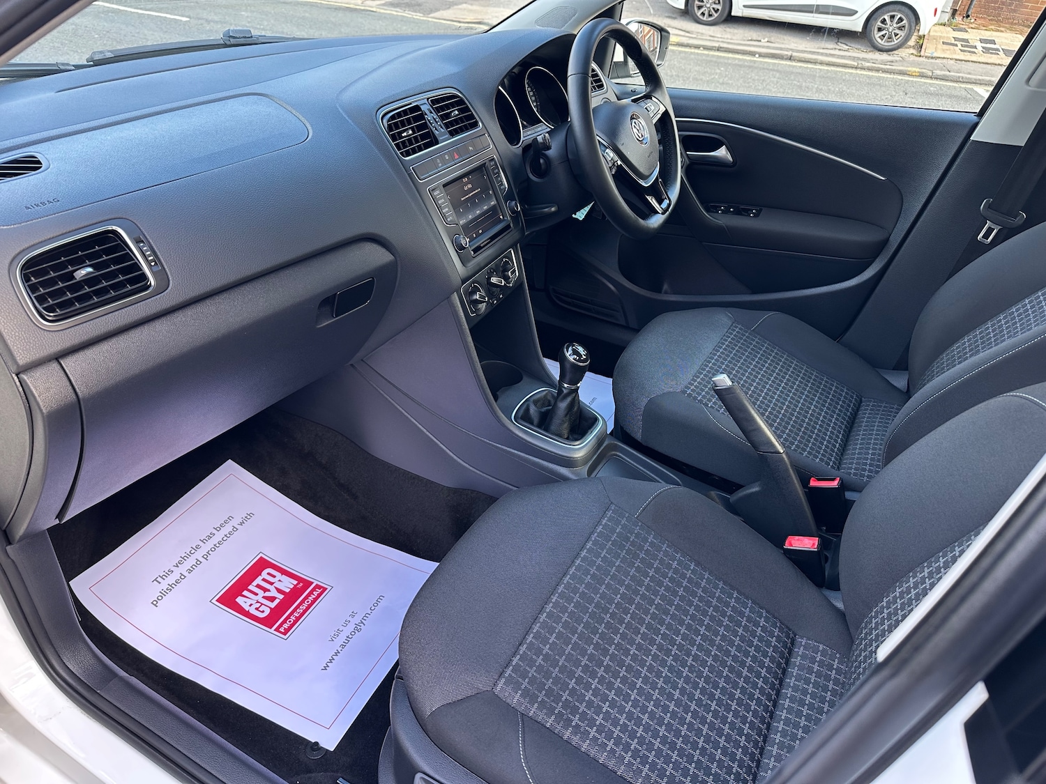 Used Volkswagen Polo 2015 for sale - 76346829: Photo 10