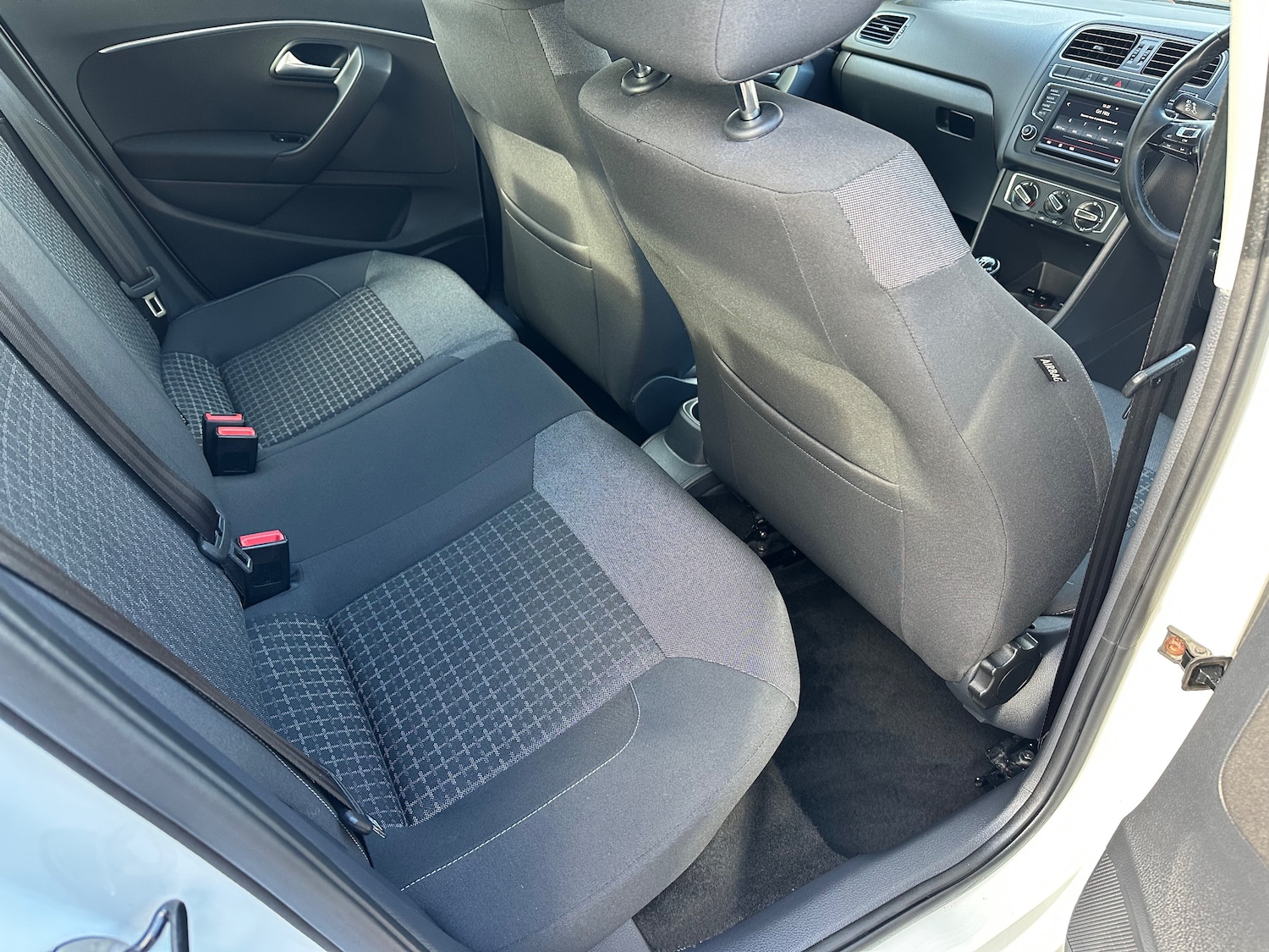 Used Volkswagen Polo 2015 for sale - 76346829: Photo 13