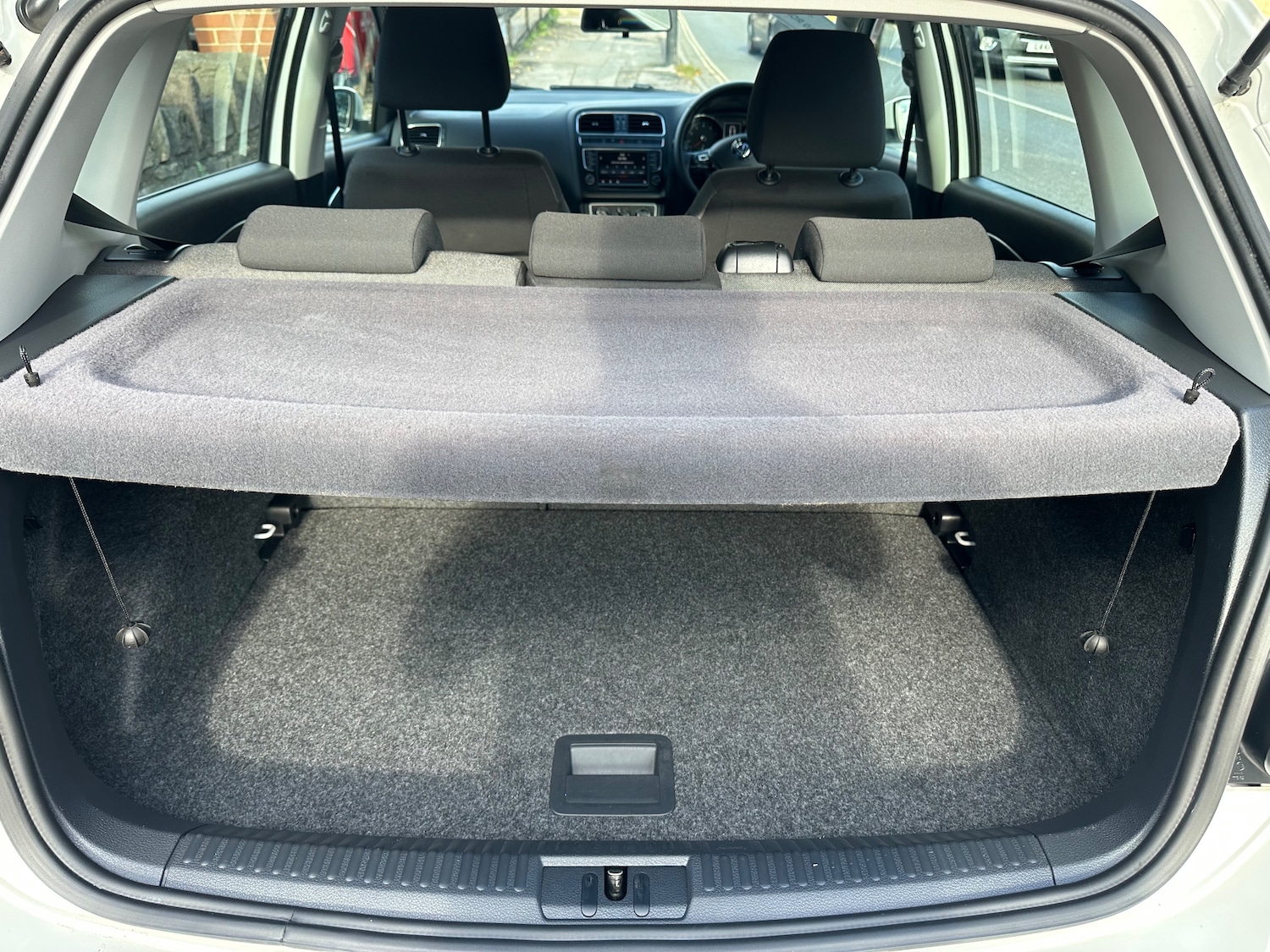 Used Volkswagen Polo 2015 for sale - 76346829: Photo 7