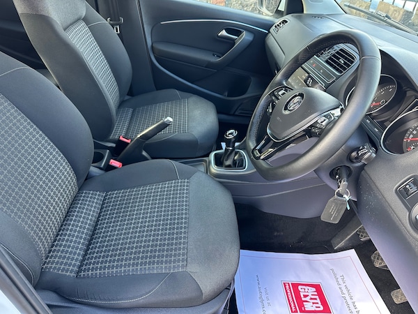 Used Volkswagen Polo 2015 for sale - 76346829: Photo 8