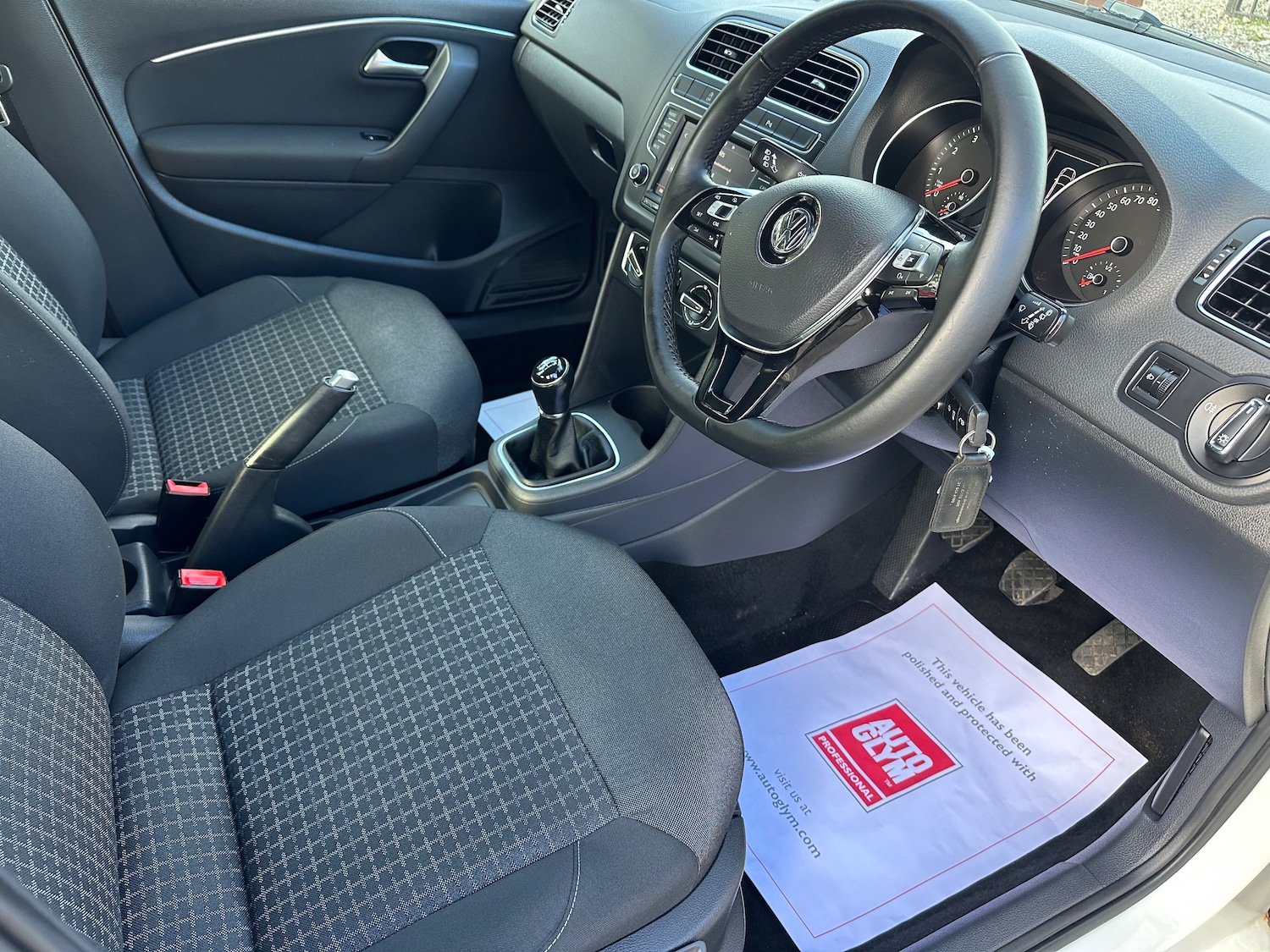 Used Volkswagen Polo 2015 for sale - 76346829: Photo 9