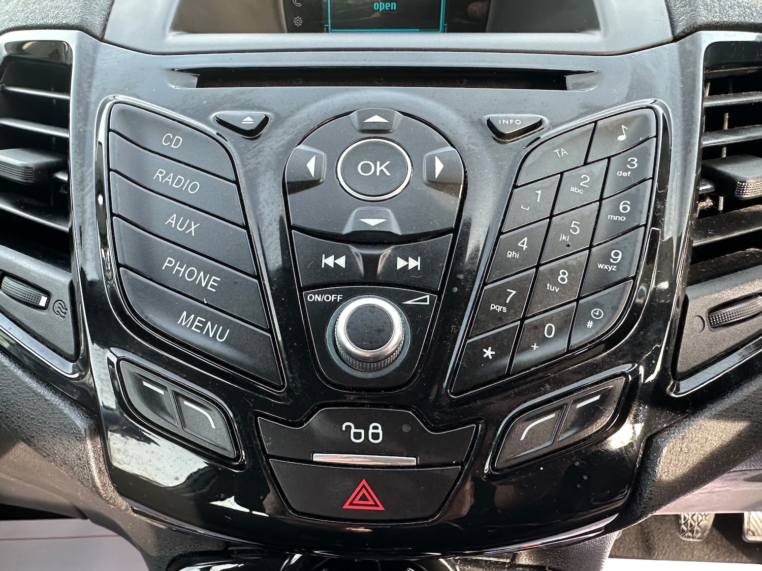 Used Ford Fiesta 2015 for sale - 77056239: Photo 14