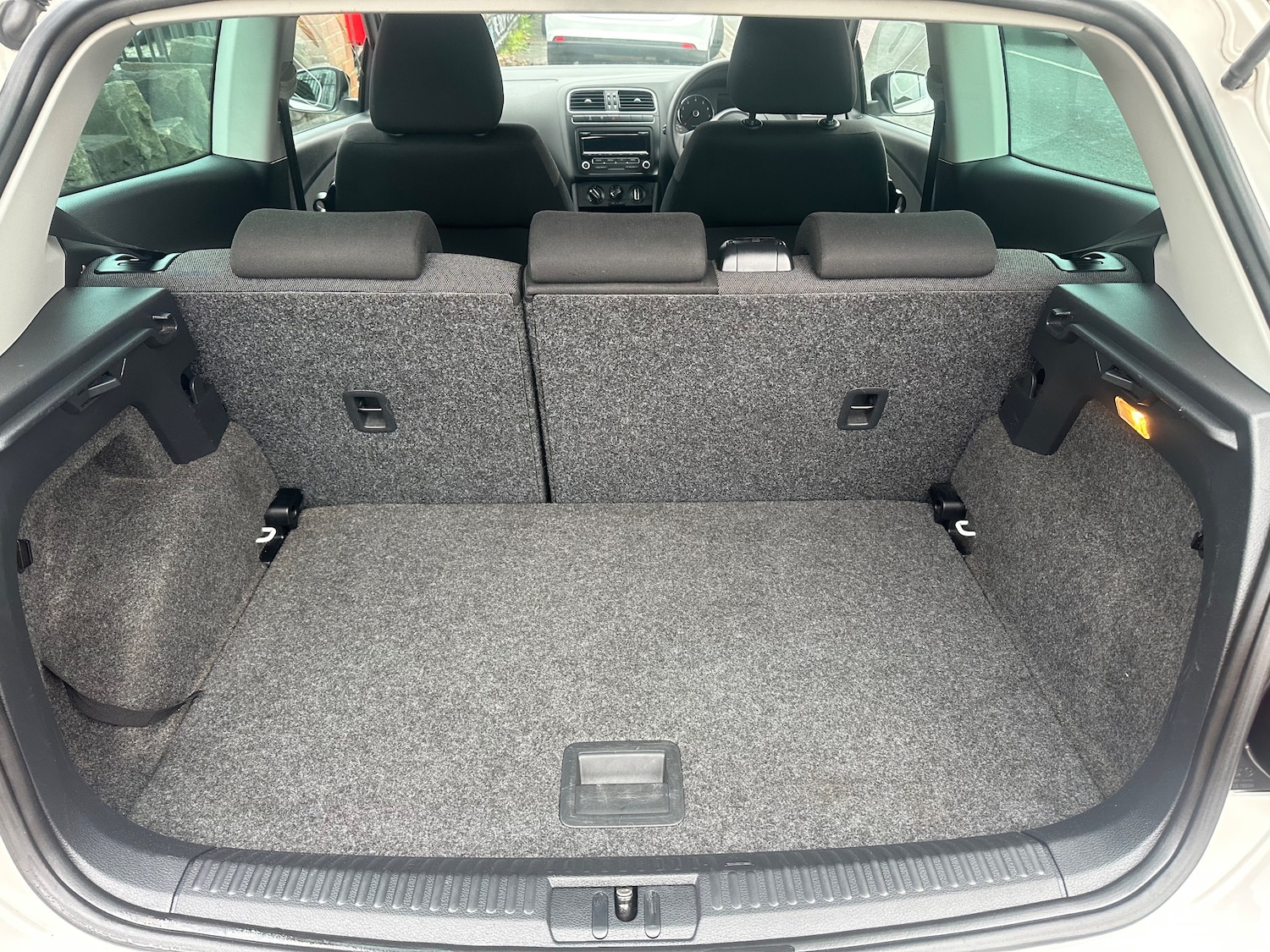 Used Volkswagen Polo 2013 for sale - 76685542: Photo 6