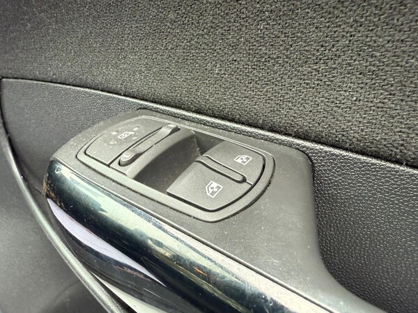 Used Vauxhall Corsa 2014 for sale - 76253156: Photo 10