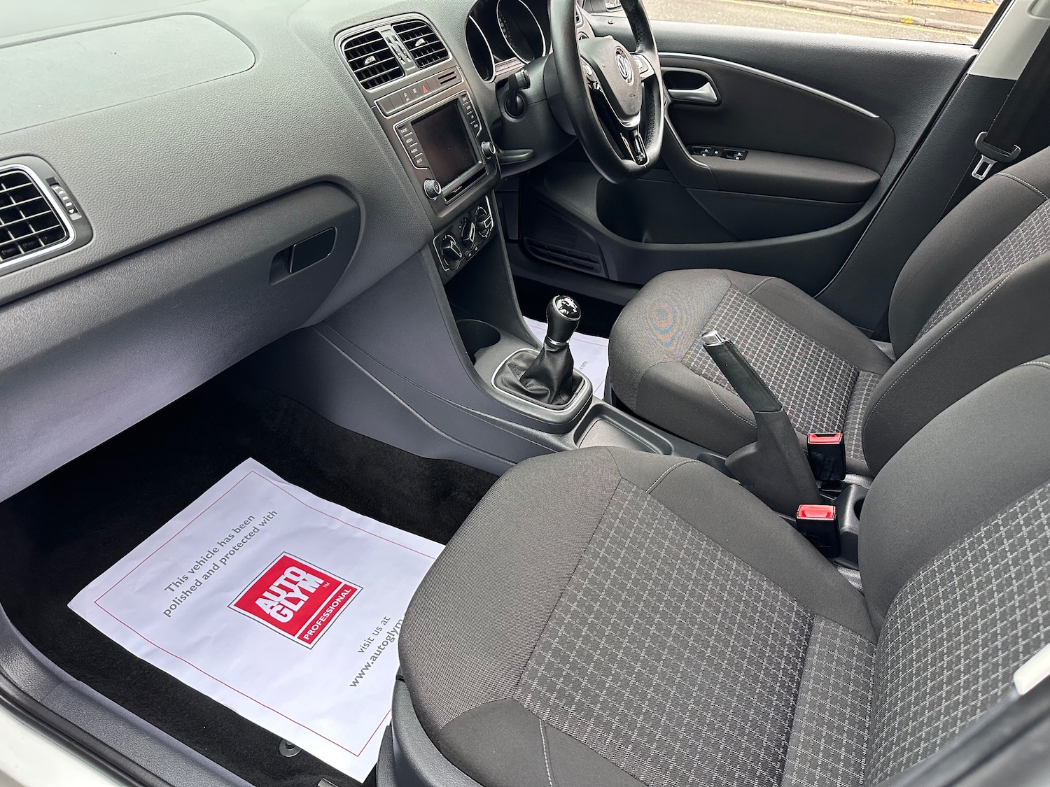 Used Volkswagen Polo 2015 for sale - 77378284: Photo 10