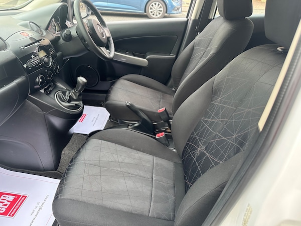 Used Mazda Mazda2 2013 for sale - 74461773: Photo 14