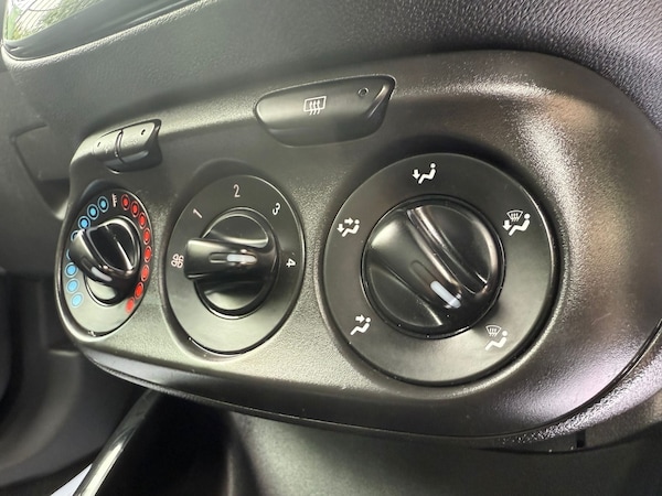 Used Vauxhall ADAM 2015 for sale - 75690261: Photo 15
