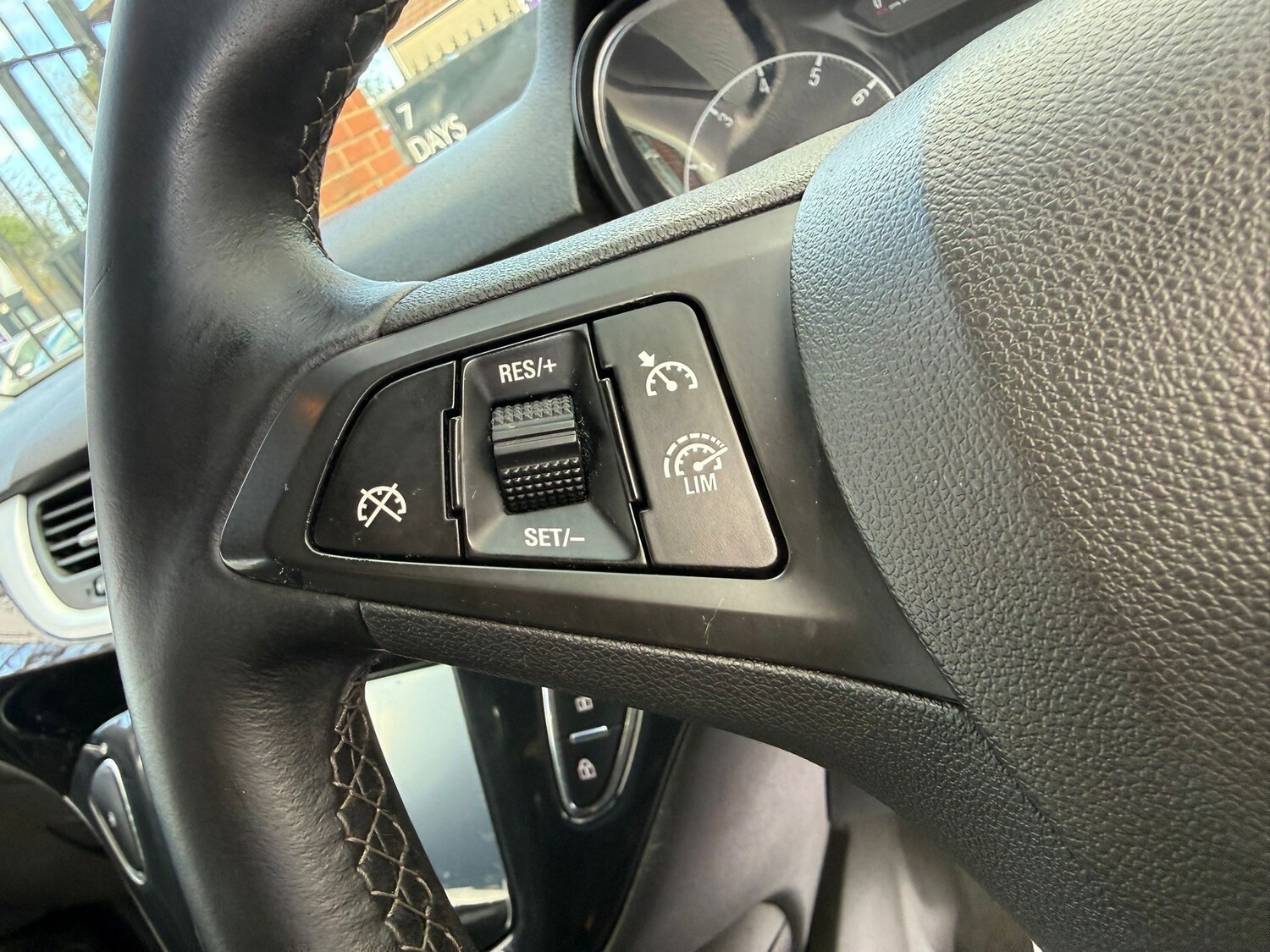 Used Vauxhall Corsa 2015 for sale - 78129208: Photo 11