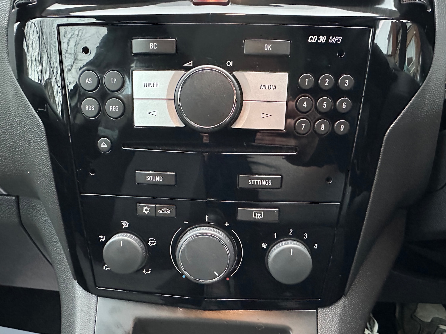 Used Vauxhall Zafira 2013 for sale - 77148574: Photo 18