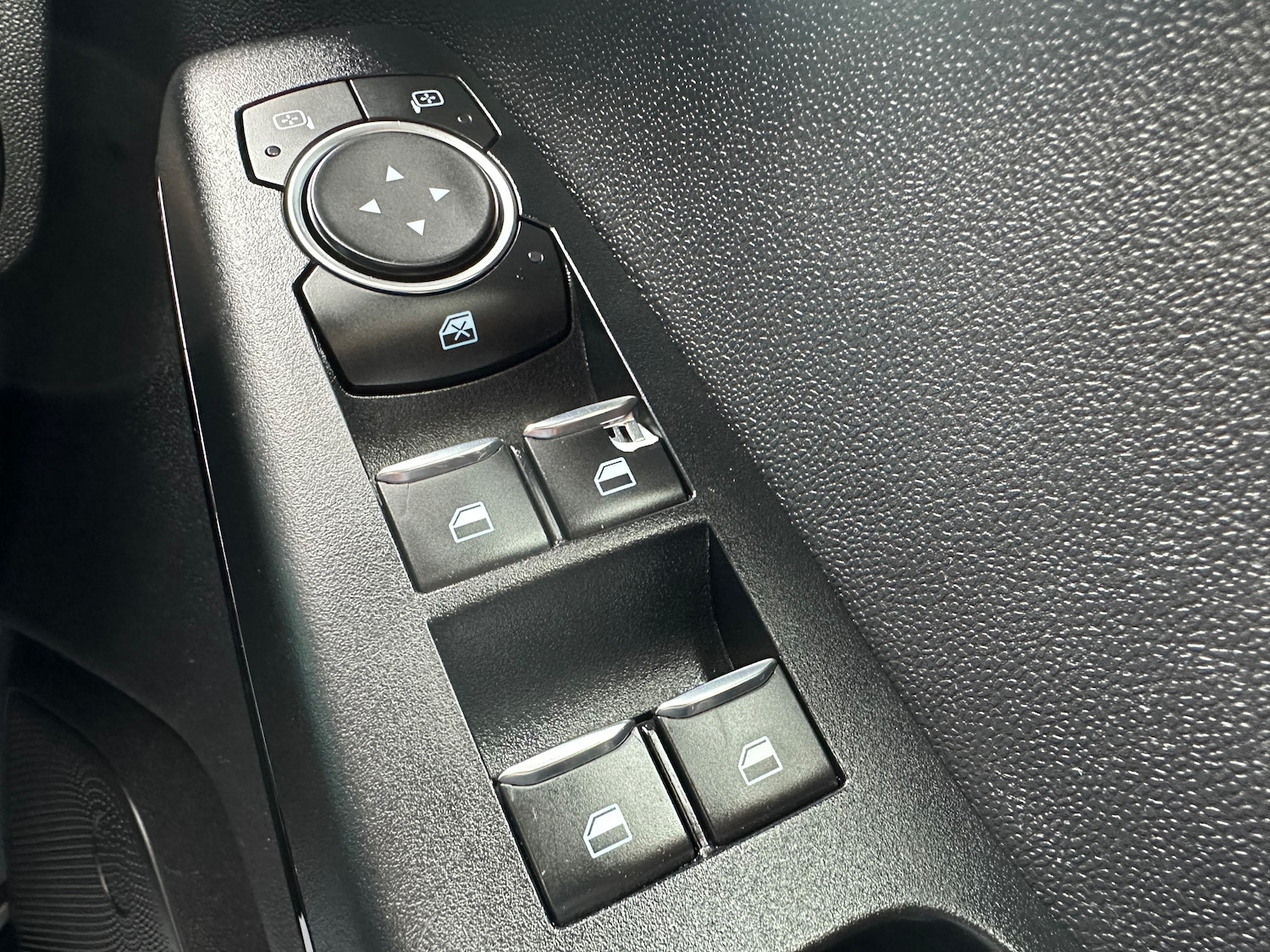 Used Ford Fiesta 2020 for sale - 76102036: Photo 28