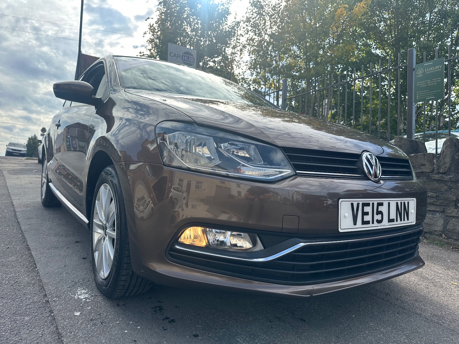 Used Volkswagen Polo 2015 for sale - 76102035: Photo 1