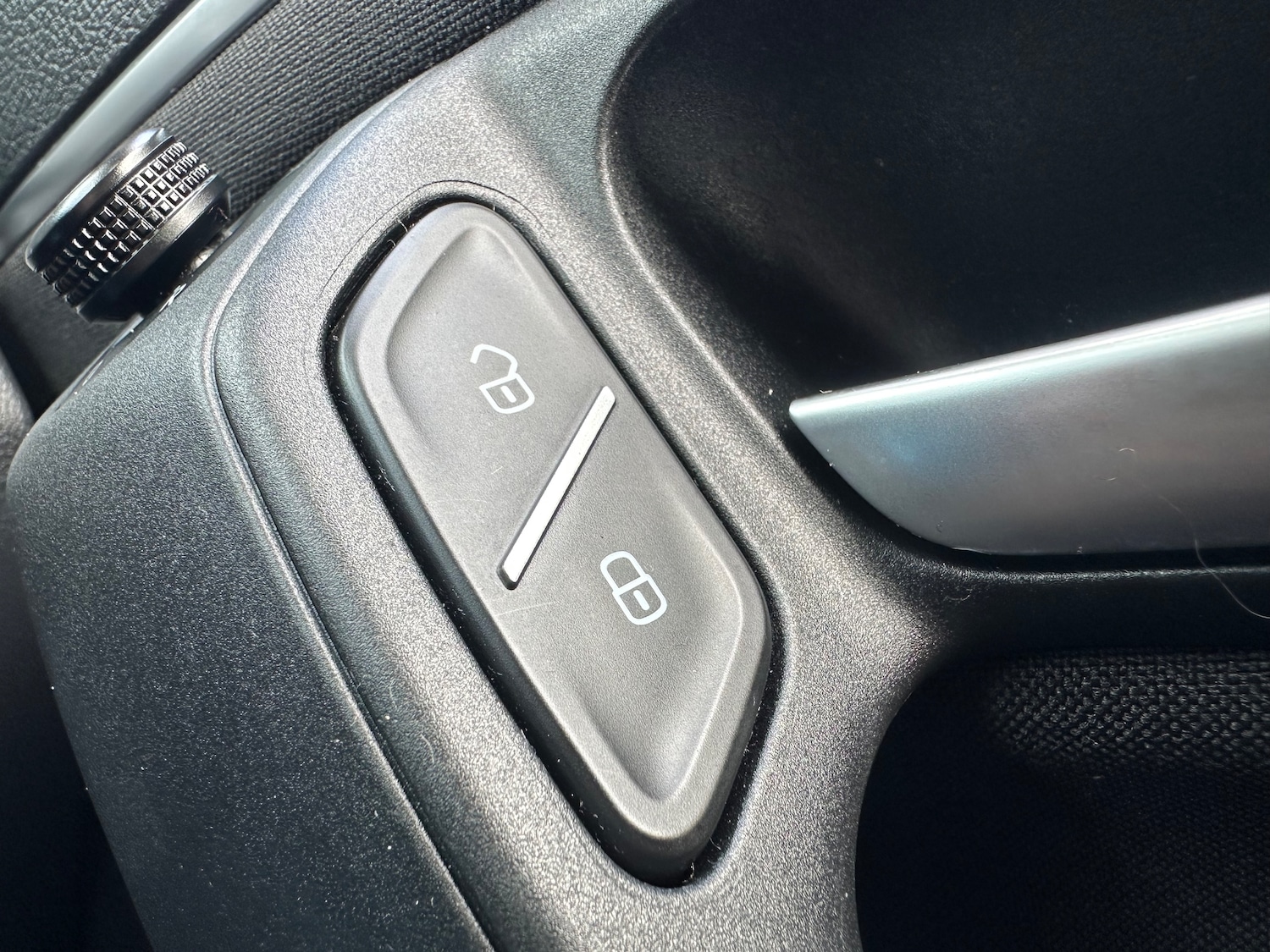 Used Volkswagen Polo 2015 for sale - 76102035: Photo 18