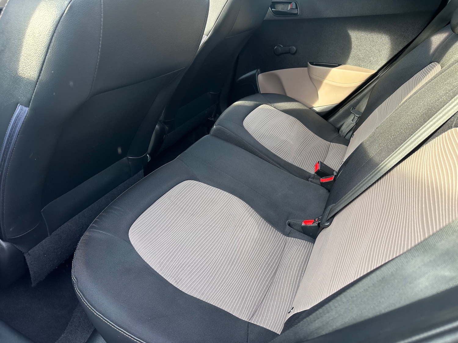 Used Hyundai i10 2015 for sale - 75761285: Photo 12