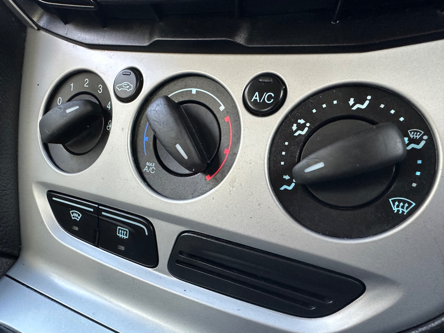 Used Ford Focus 2012 for sale - 75987181: Photo 19