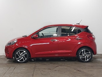 Used Hyundai i10 2023 for sale - 79457733: Photo