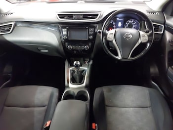 Used Nissan Qashqai 2017 for sale - 79573489: Photo