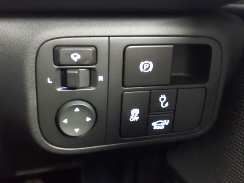 Used Hyundai IONIQ 6 2025 for sale - 77352555: Photo 18