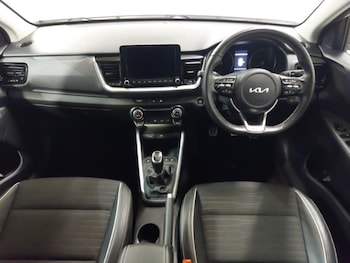 Used Kia Stonic 2023 for sale - 78976910: Photo