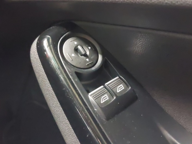 Used Ford Fiesta 2017 for sale - 77999606: Photo 16