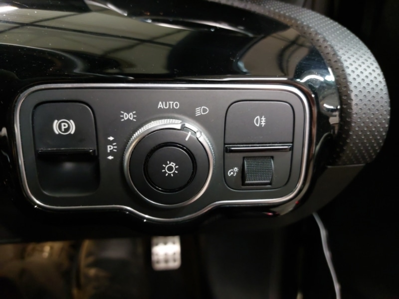 Used Mercedes-Benz A-Class 2019 for sale - 76897366: Photo 18