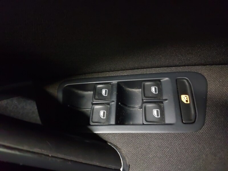 Used Volkswagen Golf 2013 for sale - 77605917: Photo 19