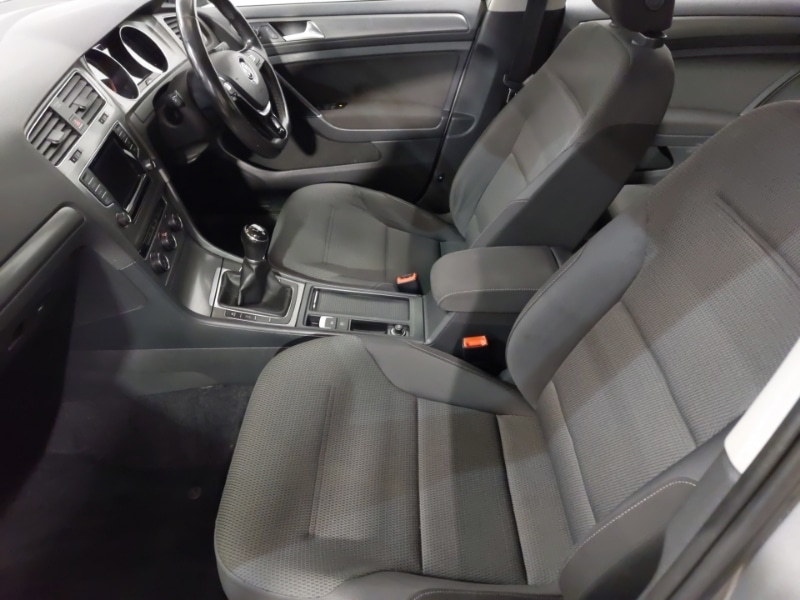 Used Volkswagen Golf 2013 for sale - 77605917: Photo 5