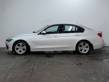 Used BMW 3 Series 2018 for sale - 76150997: Photo
