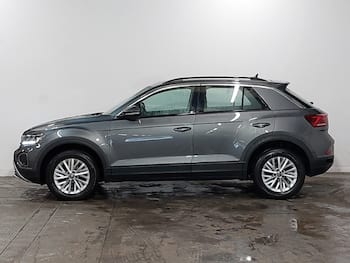 Used Volkswagen T-Roc 2023 for sale - 79763211: Photo