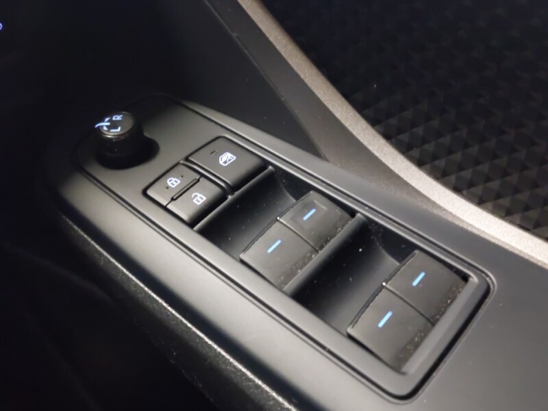 Used Toyota C-HR 2023 for sale - 77495404: Photo 18