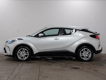Used Toyota C-HR 2023 for sale - 77495404: Photo