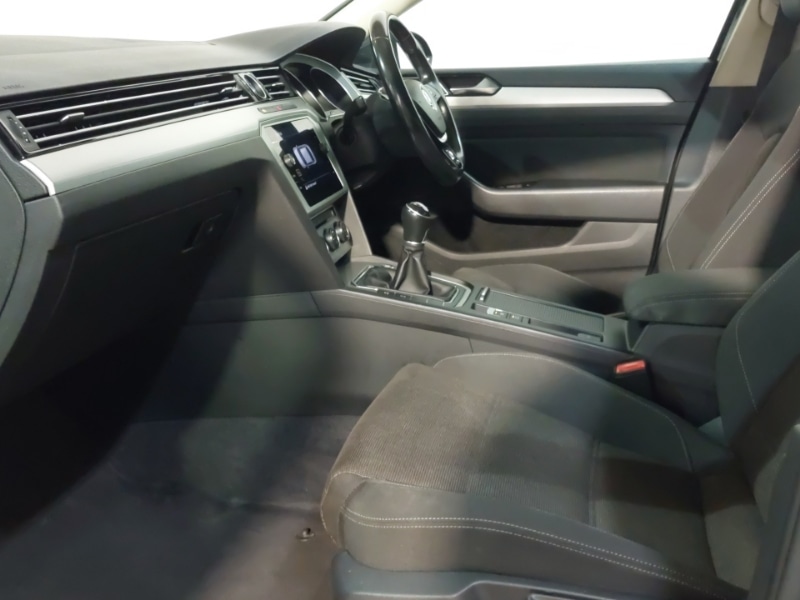 Used Volkswagen Passat 2018 for sale - 76498040: Photo 5