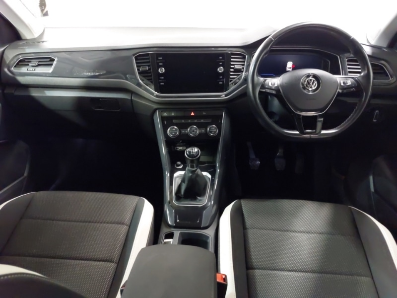 Used Volkswagen T-Roc 2018 for sale - 78046314: Photo 2