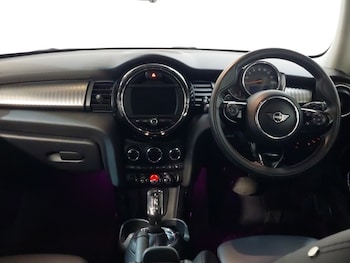 Used MINI Hatch 2019 for sale - 75599684: Photo
