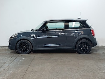 Used MINI Hatch 2019 for sale - 75599684: Photo