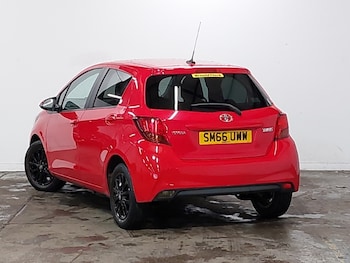 Used Toyota Yaris 2017 for sale - 79615302: Photo