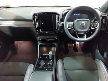 Used Volvo XC40 2021 for sale - 76487890: Photo