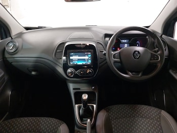 Used Renault Captur 2018 for sale - 79231640: Photo