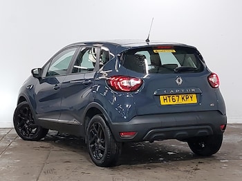 Used Renault Captur 2018 for sale - 79231640: Photo