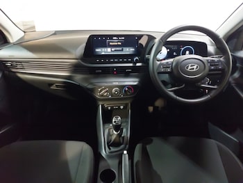Used Hyundai i20 2025 for sale - 76268990: Photo 2