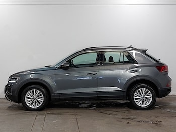 Used Volkswagen T-Roc 2023 for sale - 78238134: Photo