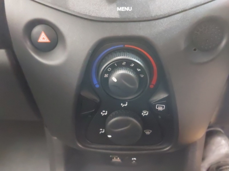 Used Toyota AYGO 2015 for sale - 78093802: Photo 14