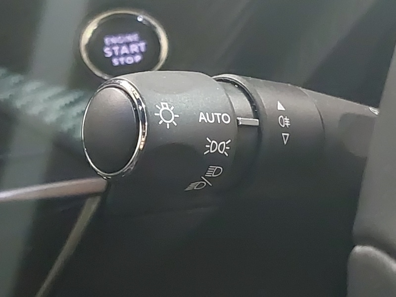 Used Peugeot 2008 2024 for sale - 76736986: Photo 15